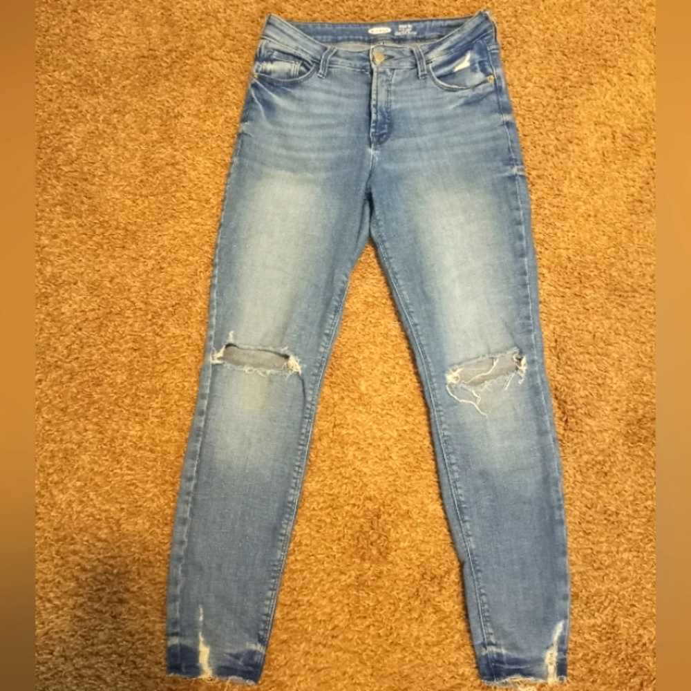 Old Navy Women's Light Blue Distressed Skinny Jeans